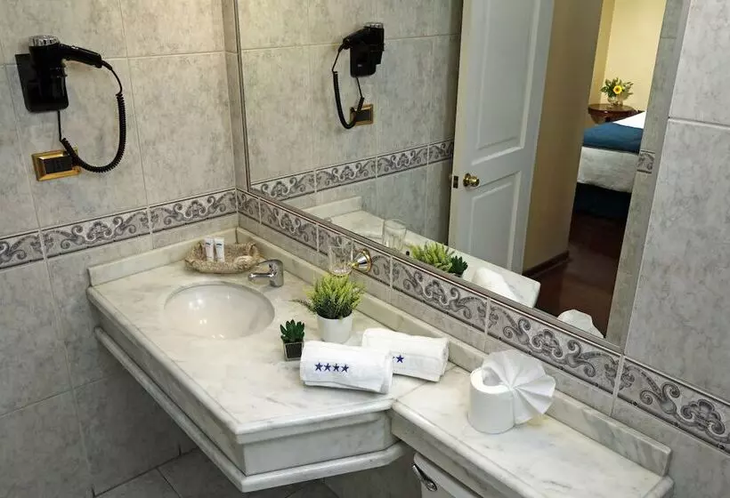 فندق Principado De Asturias