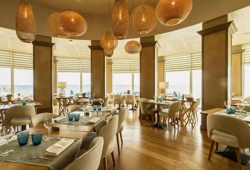 ホテル Alliance Pornic Hôtel Thalasso & Spa