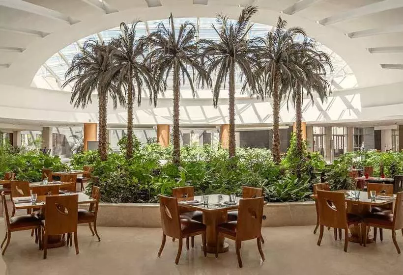 هتل Hilton Cairo Heliopolis