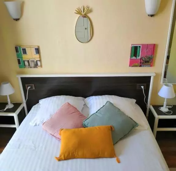 Отель Le Victoria