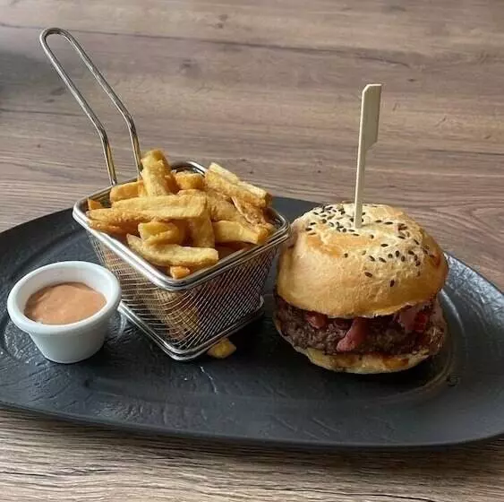 酒店 Logis Beaujoire Hôtel