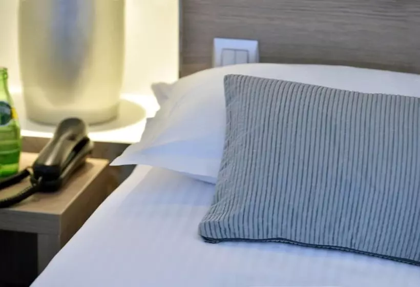 酒店 Logis Beaujoire Hôtel