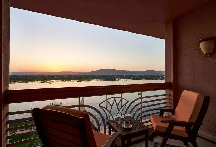 Sonesta St. George Hotel   Convention Center