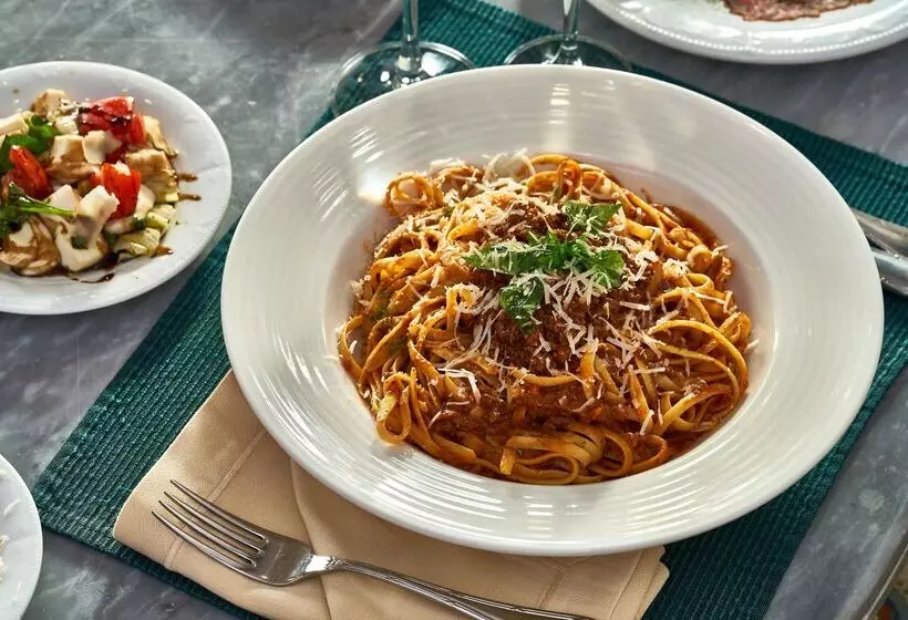 Sonesta St. George Hotel   Convention Center