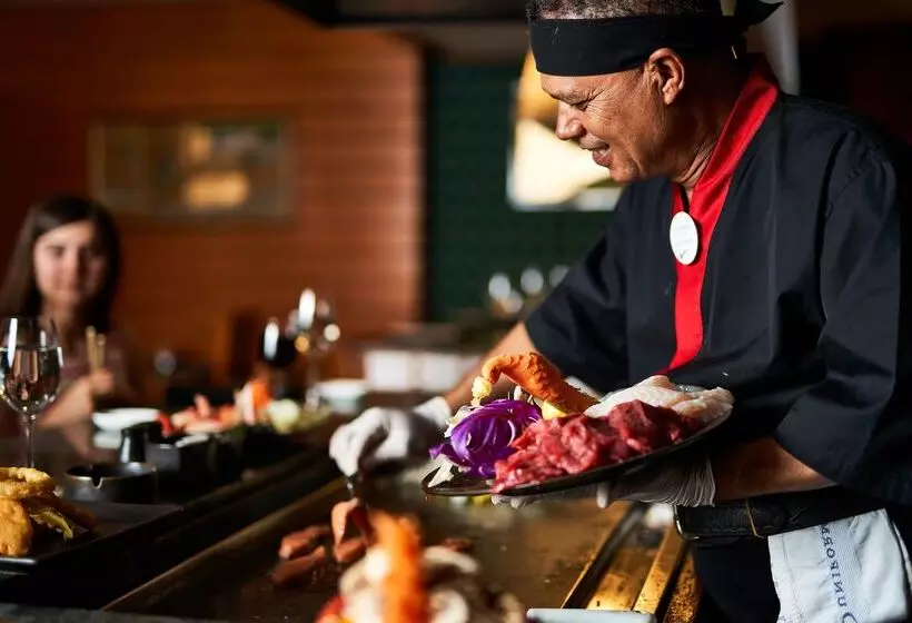 Sonesta St. George Hotel   Convention Center