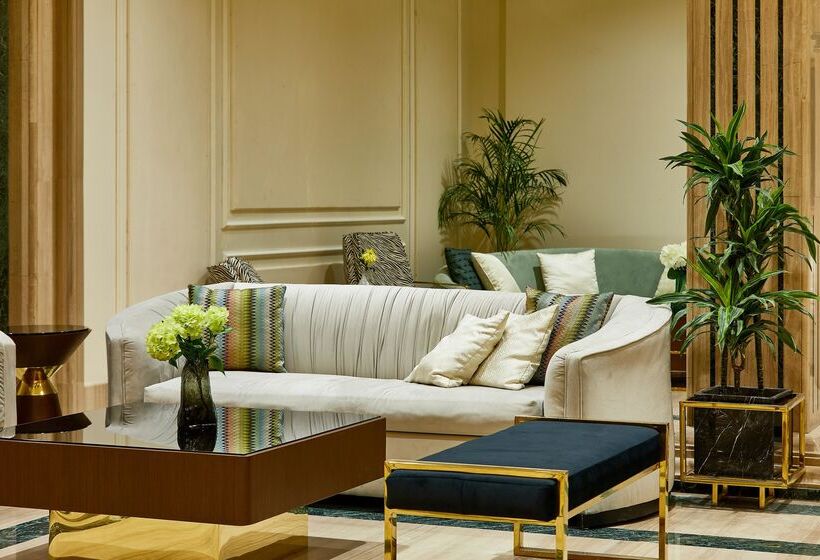 Sonesta St. George Hotel   Convention Center