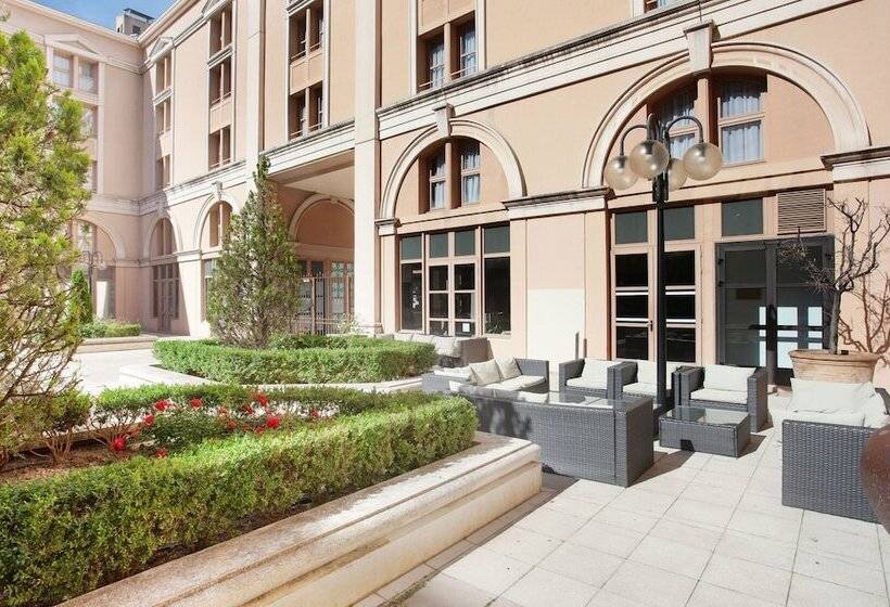 Odalys City Aix En Provence L Atrium