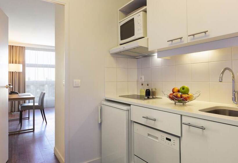 هتل Citadines City Centre Lille