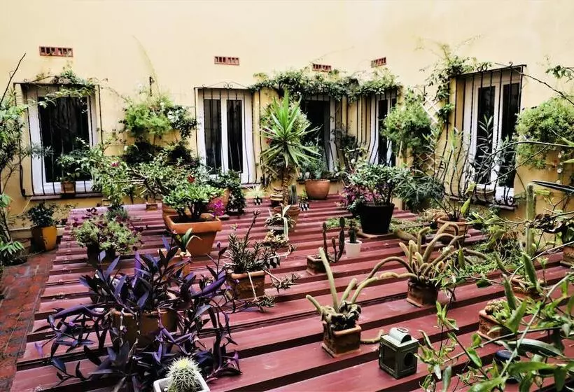 Отель De La Loge