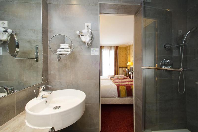 هتل Hôtel De La Paix