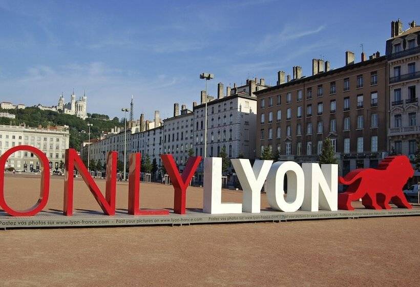 ホテル Hôtel Mercure Lyon Centre Brotteaux