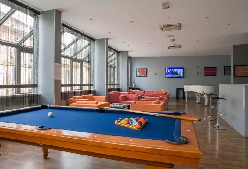 Hotel Atrium Arles Centre