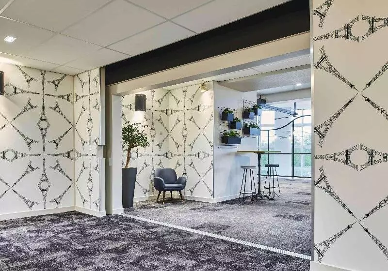 Hotel Ibis Paris Porte De Montreuil