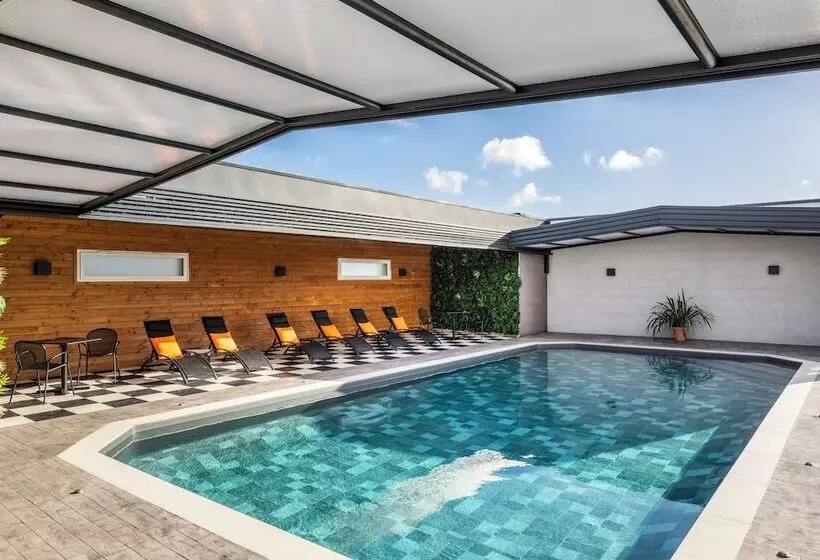 ホテル Ibis Saintnazaire Trignac