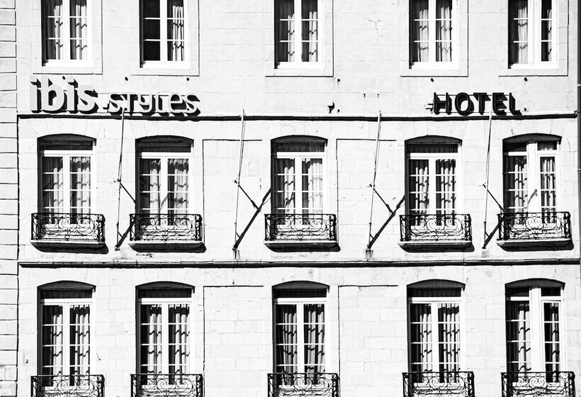 בית מלון כפרי Ibis Styles Bayonne