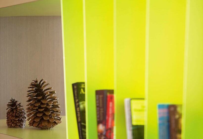 בית מלון כפרי Ibis Styles Bayonne