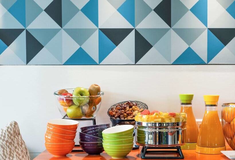 בית מלון כפרי Ibis Styles Bayonne