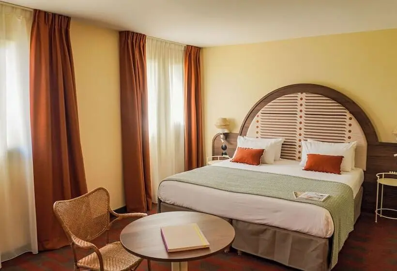 ホテル Mercure Arles Centre Arenes