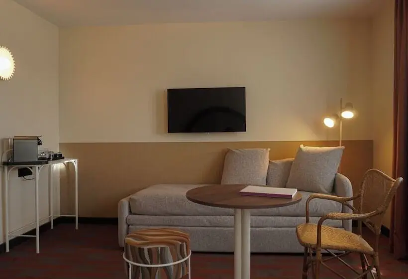 ホテル Mercure Arles Centre Arenes