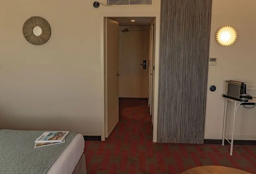 ホテル Mercure Arles Centre Arenes