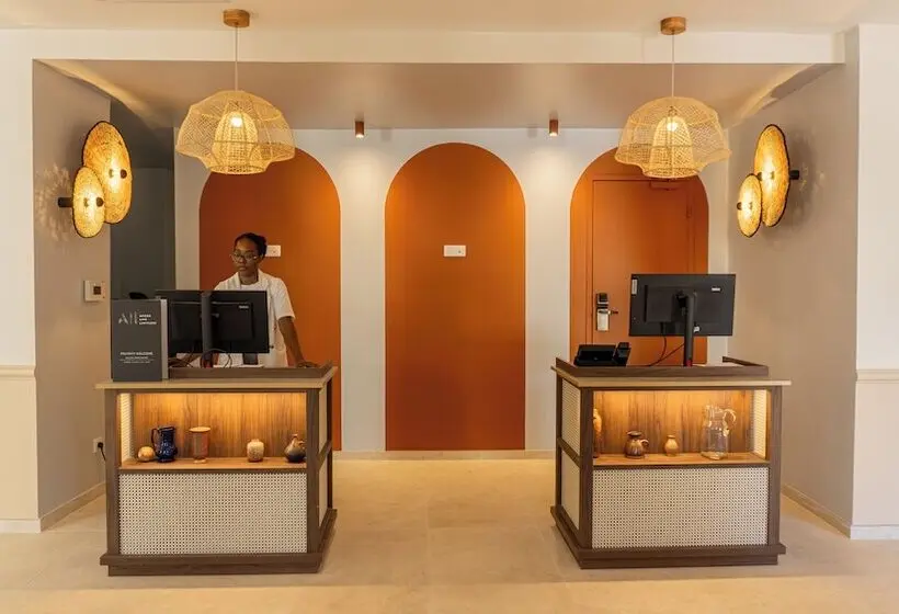 ホテル Mercure Arles Centre Arenes