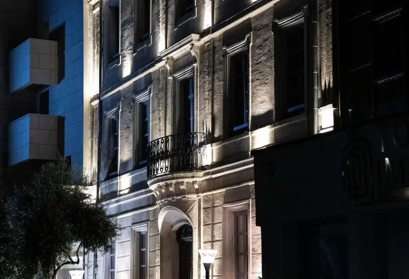 ホテル Mercure Arles Centre Arenes