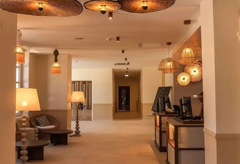 ホテル Mercure Arles Centre Arenes