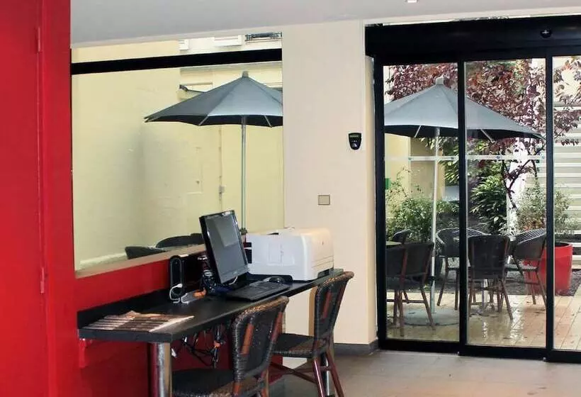 New Hotel Saint Lazare