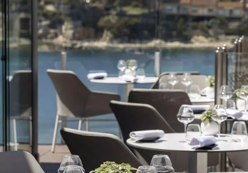 Отель Thalazur Bandol Ile Rousse   Hôtel & Spa