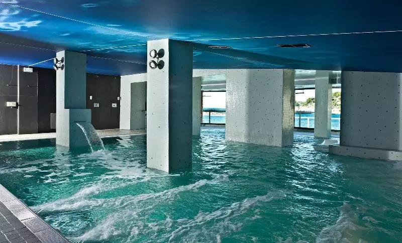 Отель Thalazur Bandol Ile Rousse   Hôtel & Spa