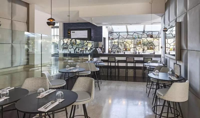 Отель Thalazur Bandol Ile Rousse   Hôtel & Spa