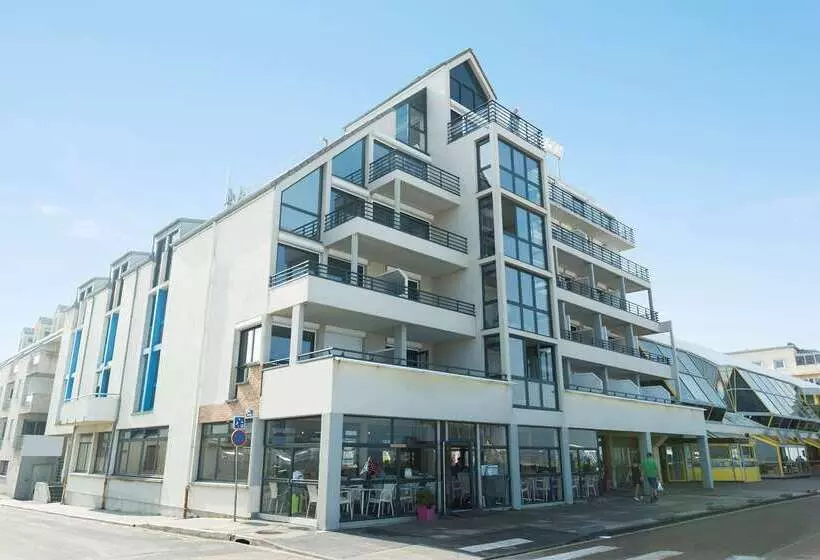 Отель The Originals Boutique, Hôtel Neptune, Bercksurmer