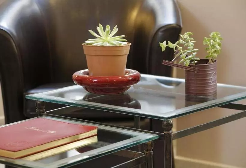 Отель Hôtel De Genève Et Restaurant , Faverges Seythenex