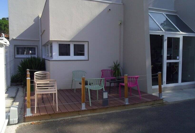 호텔 Contact Hôtel Marseille Aubagne Ex Good Hôtel