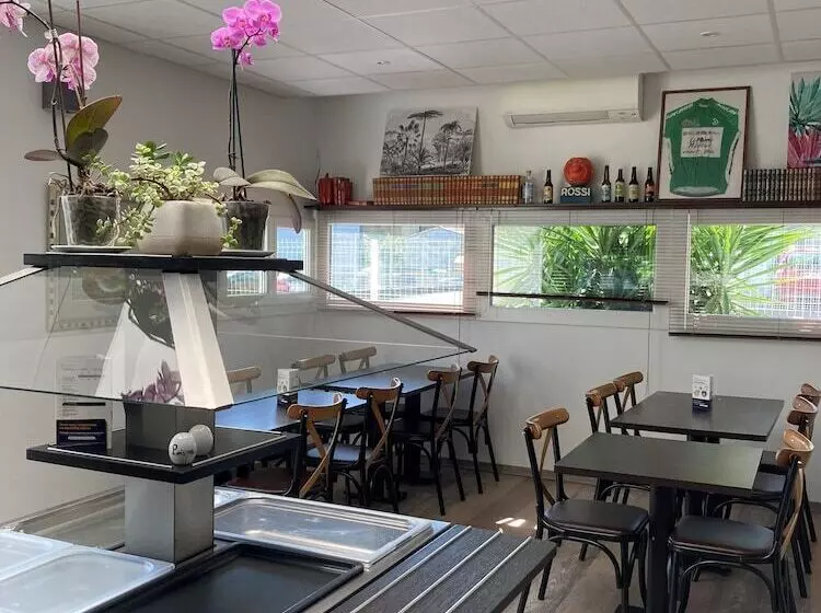 בית מלון כפרי Contact Hôtel Marseille Aubagne Ex Good Hôtel