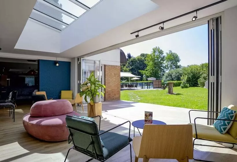 Отель Ibis Styles Lille Neuville En Ferrain