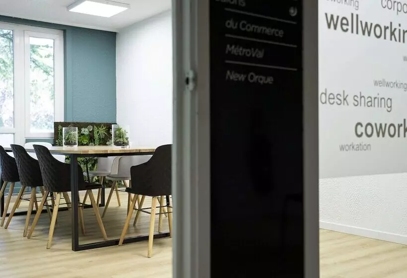 Отель Ibis Styles Lille Neuville En Ferrain