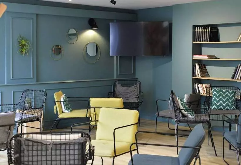 Отель Ibis Styles Lille Neuville En Ferrain