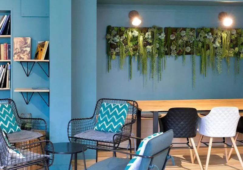 Отель Ibis Styles Lille Neuville En Ferrain