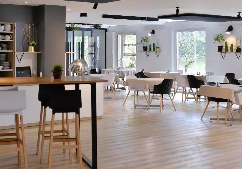 Отель Ibis Styles Lille Neuville En Ferrain