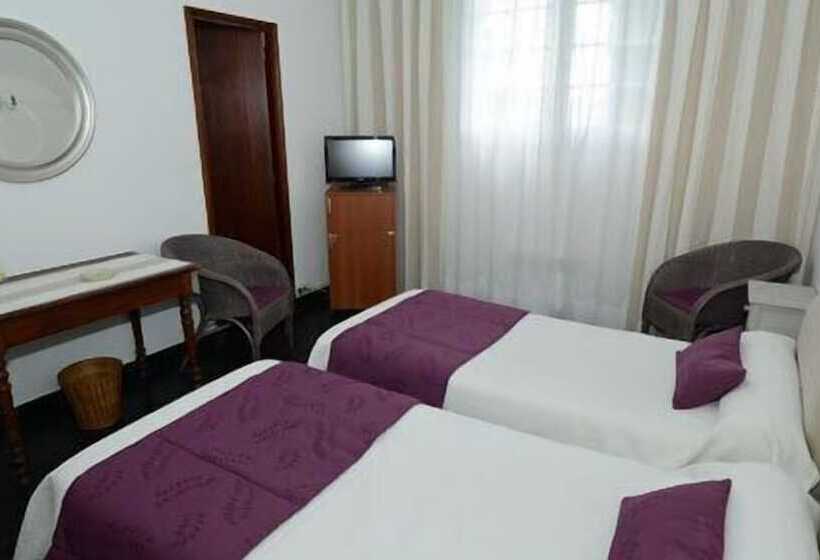 בית מלון כפרי Le Relais du Val d'Orbieu