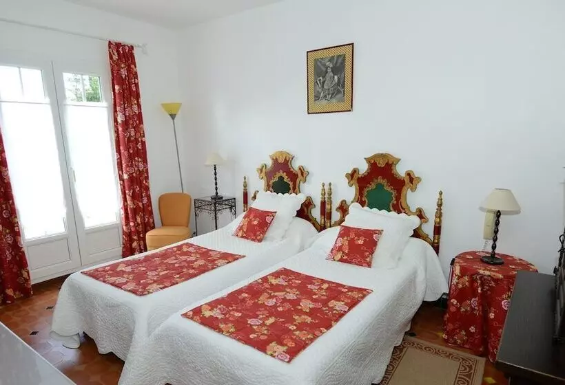 ホテル Le Relais du Val d'Orbieu