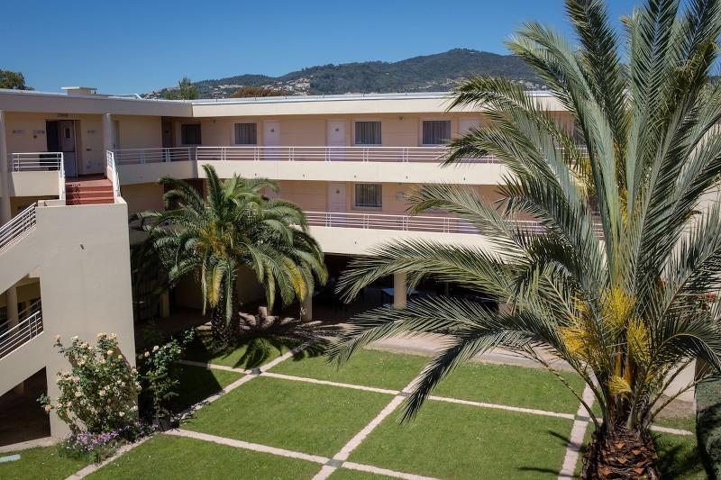 هتل Mercure Cannes Mandelieu