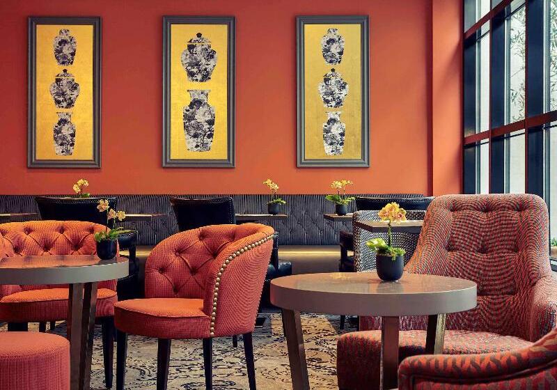 هتل Mercure Tour Eiffel Grenelle