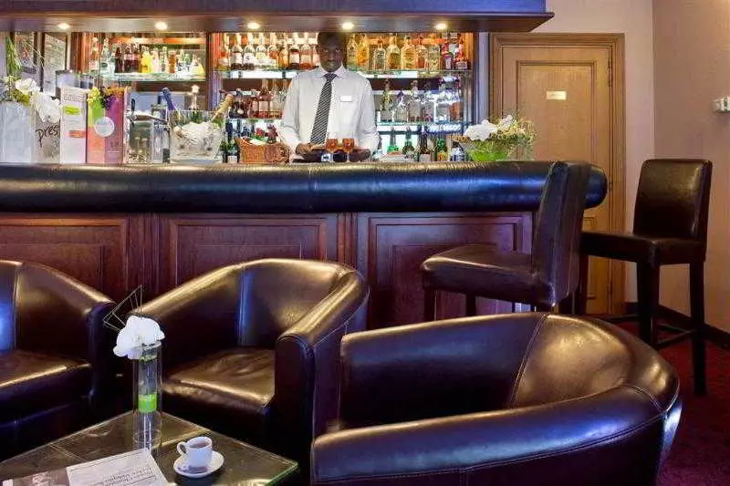 ホテル Mercure Tour Eiffel Grenelle