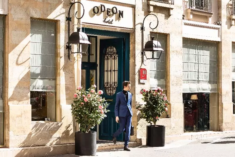 ホテル Odeon