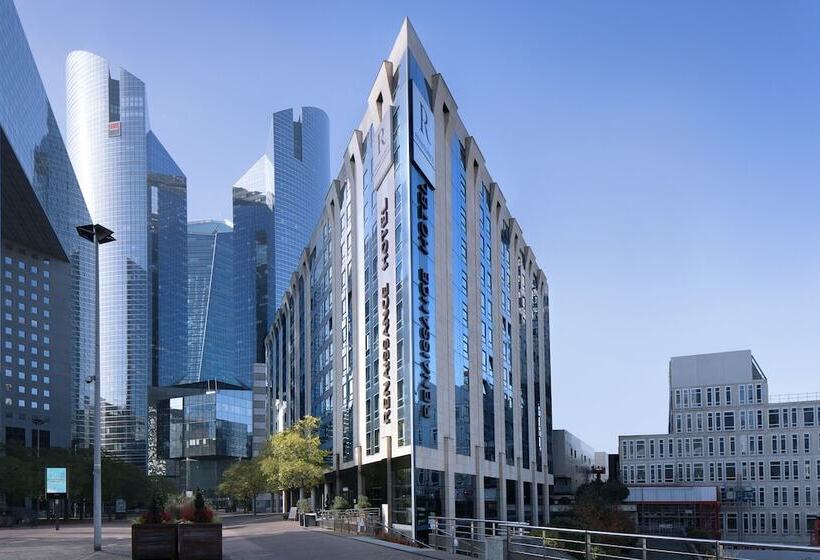 هتل Renaissance Paris La Defense