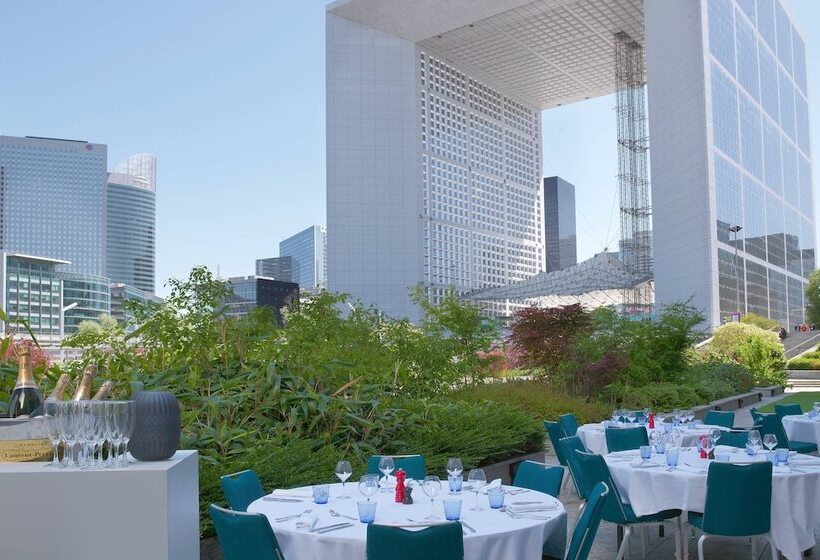 هتل Renaissance Paris La Defense
