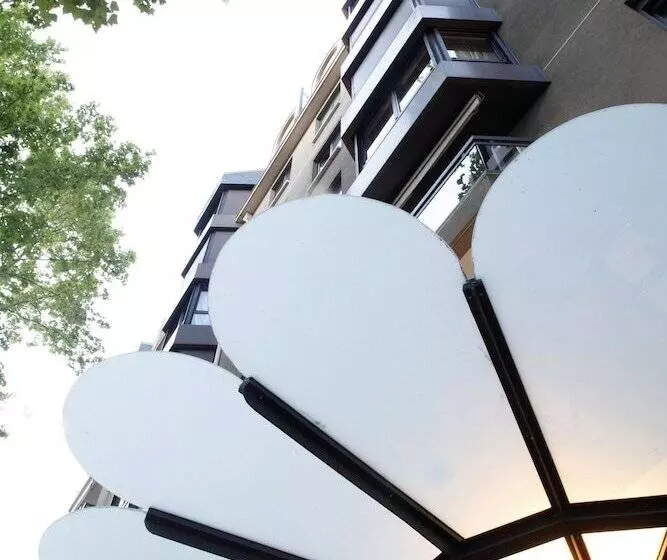 酒店 Warwick Reine Astrid  Lyon