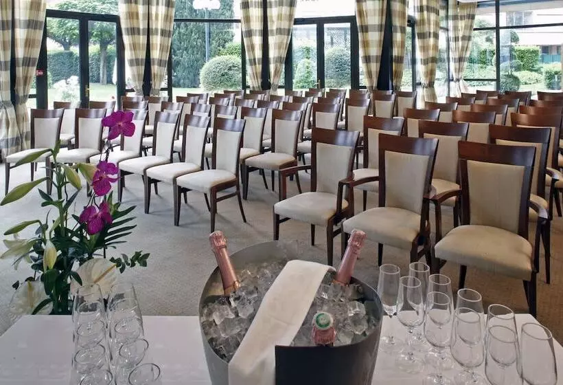 酒店 Warwick Reine Astrid  Lyon